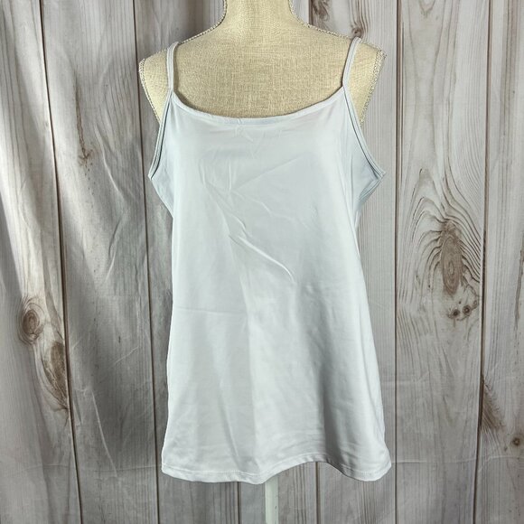 Torrid White Active Tank - Size 1 - Picture 1 of 5